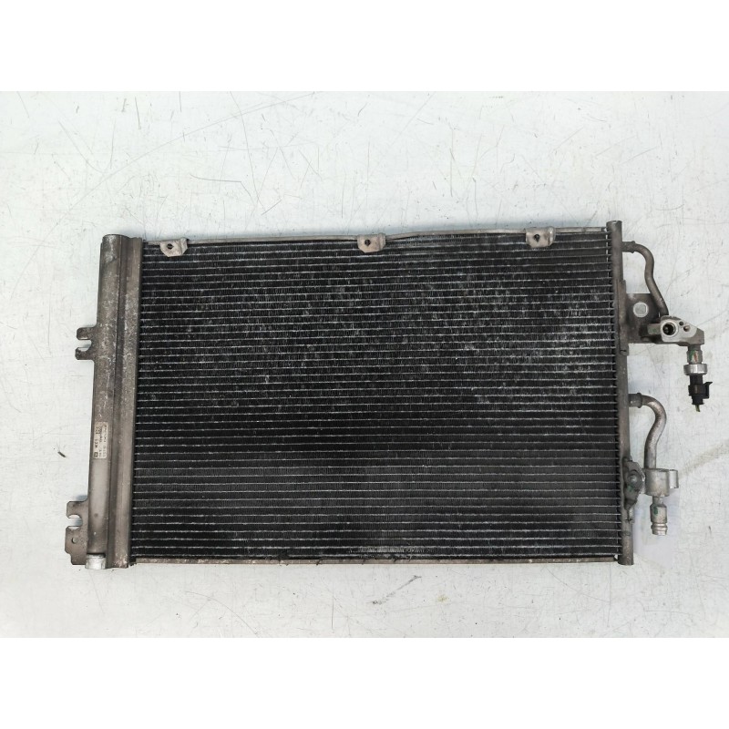 Recambio de condensador / radiador aire acondicionado para opel zafira b 1.8 16v referencia OEM IAM 13129192  