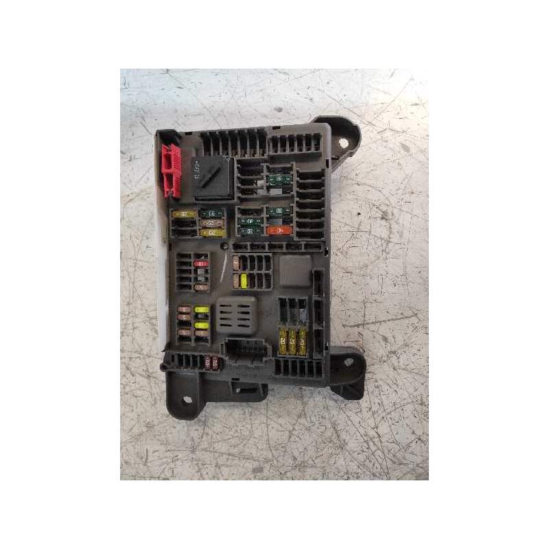 Recambio de caja reles / fusibles para bmw x5 (e70) xdrive40d referencia OEM IAM 518954021A 6114 