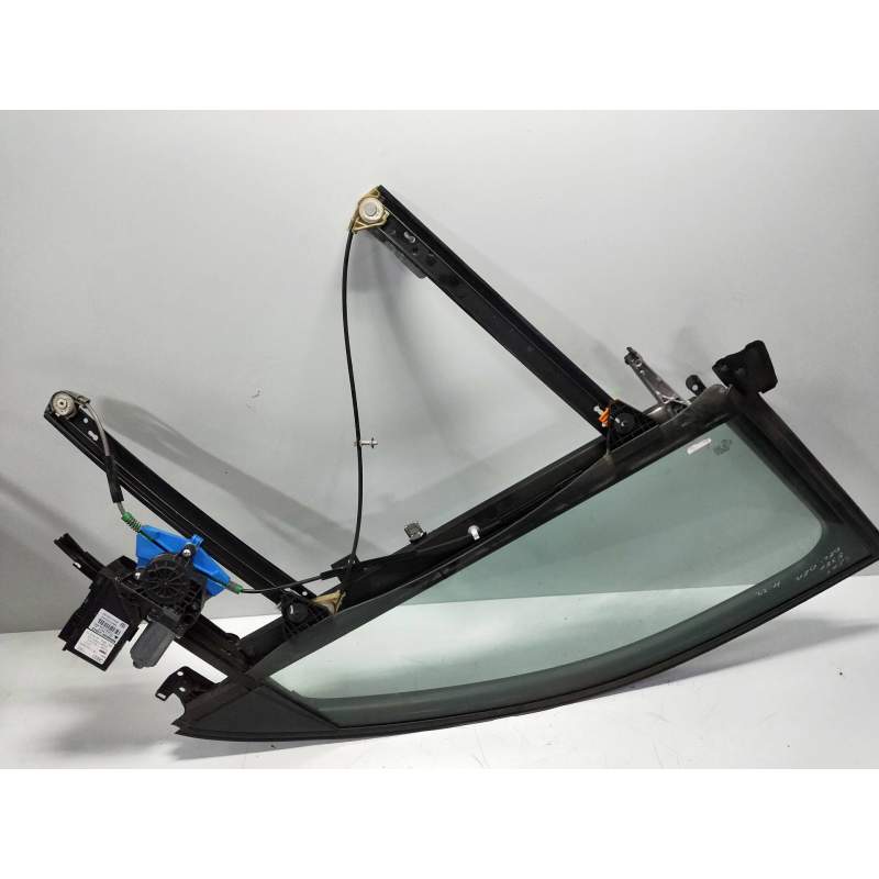 Recambio de elevalunas delantero derecho para seat exeo berlina (3r2) 2.0 tdi referencia OEM IAM 105845204 8E1959802G 4P
