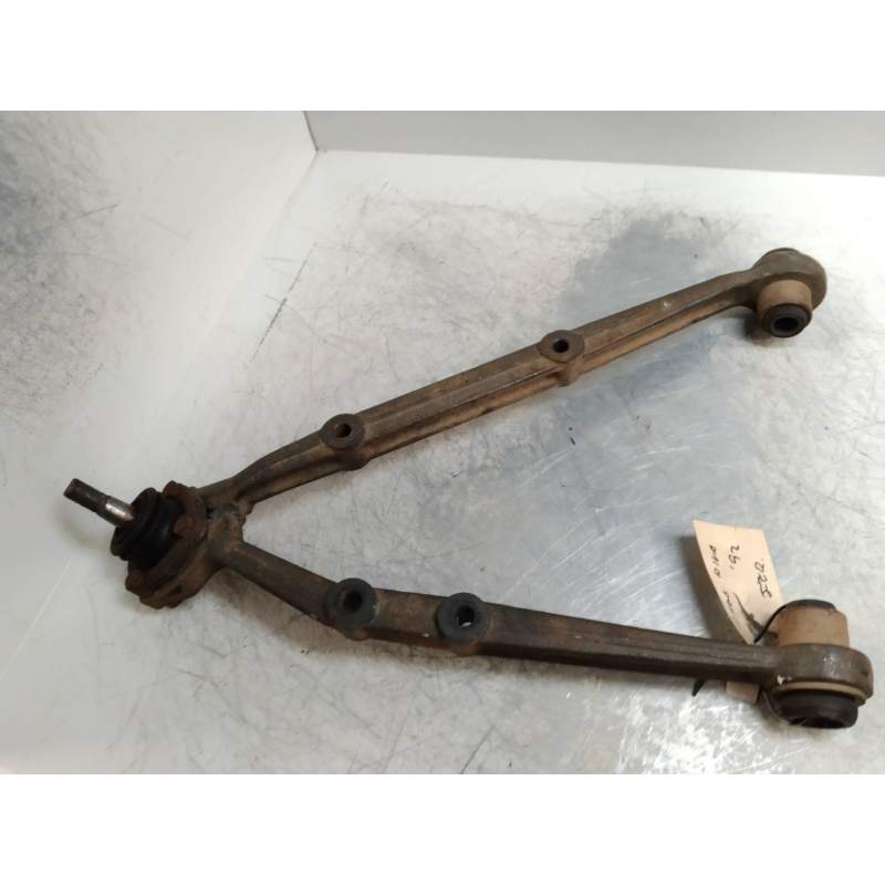 Recambio de brazo suspension inferior delantero izquierdo para lada niva ( 2121 / 21213 / 21214 / 21215 ) gl referencia OEM IAM 