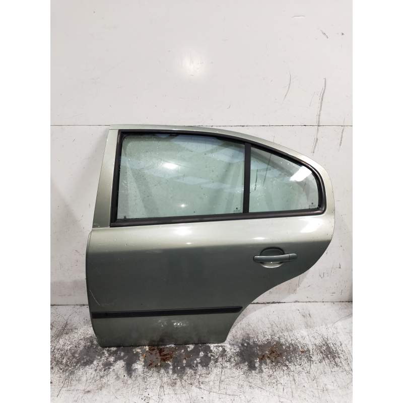 Recambio de puerta trasera izquierda para skoda octavia berlina (1u2) referencia OEM IAM  5P 2000
