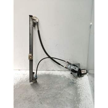 ELEVALUNAS DELANTERO DERECHO 400672T7 5P 1999