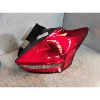 PILOTO TRASERO DERECHO F1EB13404CF 5P 2014