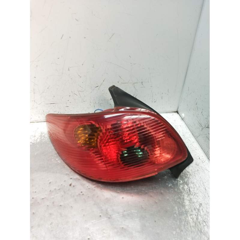 Recambio de piloto trasero izquierdo para peugeot 206 hatchback (2a/c) 1.4 i referencia OEM IAM   2003