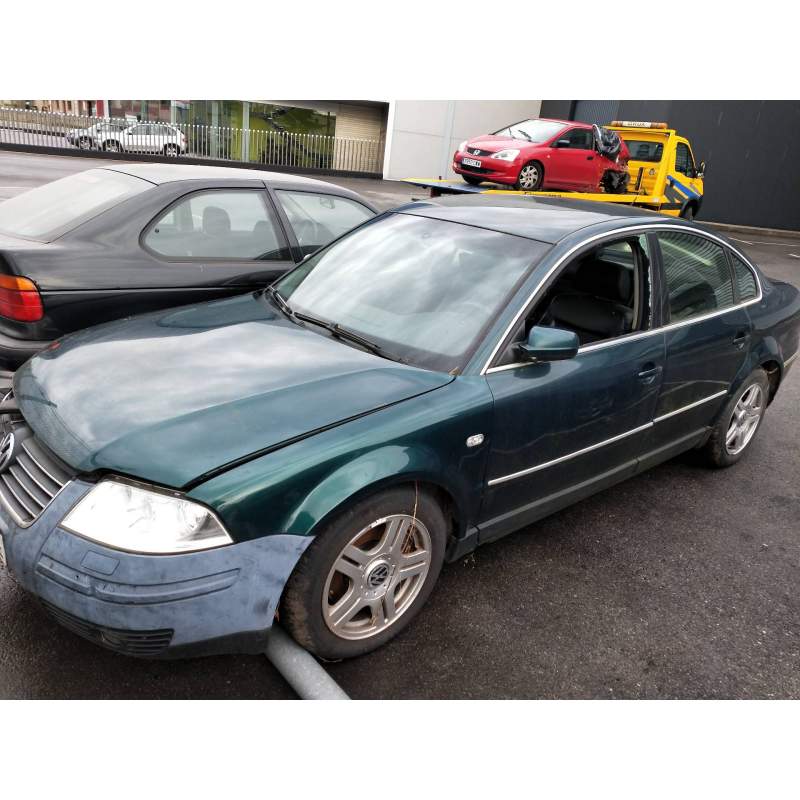 VOLKSWAGEN PASSAT BERLINA (3B3)