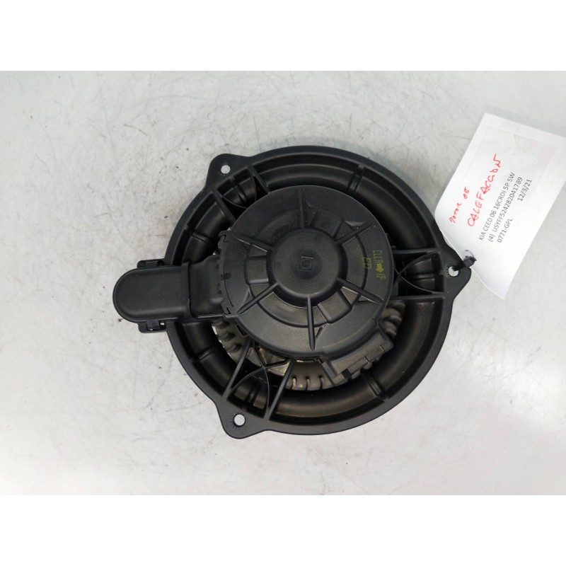 Recambio de motor calefaccion para kia cee´d sporty wagon ex referencia OEM IAM F00S33F012  