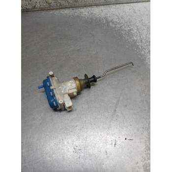 MOTOR CIERRE CENTRALIZADO DELANTERO DERECHO 8A0862153 5P 1992