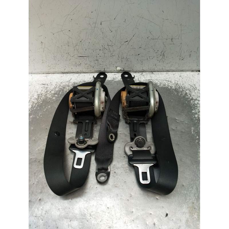 Recambio de juego cinturones delantero para nissan almera ii hatchback (n16) 2.2 dci referencia OEM IAM  5P 2002