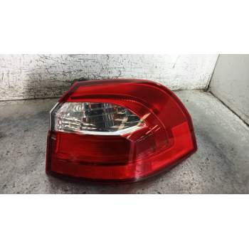 PILOTO TRASERO DERECHO 924021W2 