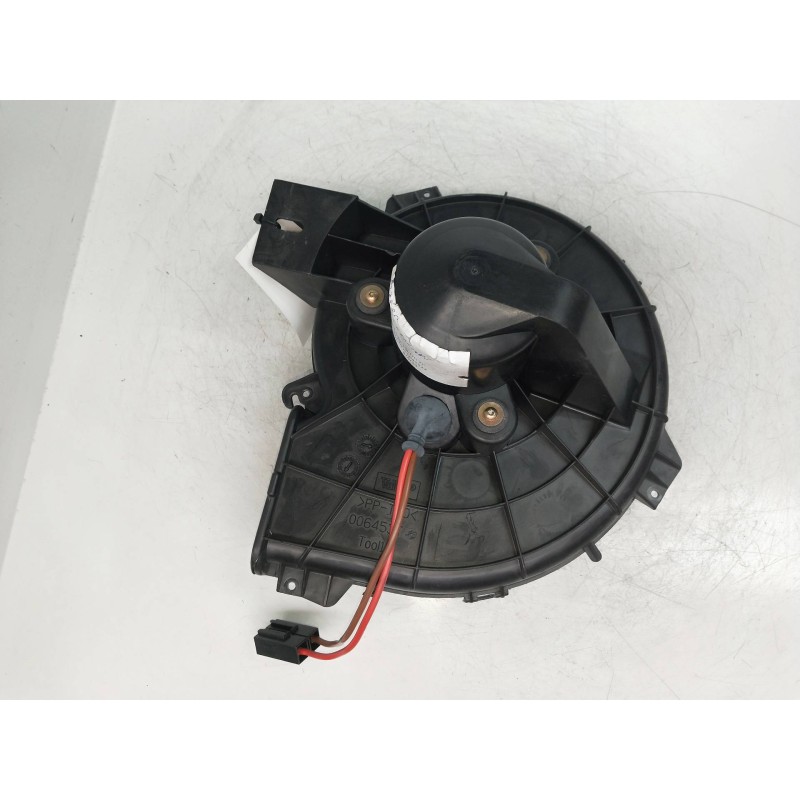 Recambio de motor calefaccion para opel tigra twin top 1.3 16v cdti cat (z 13 dt / ln9) referencia OEM IAM 0064537  