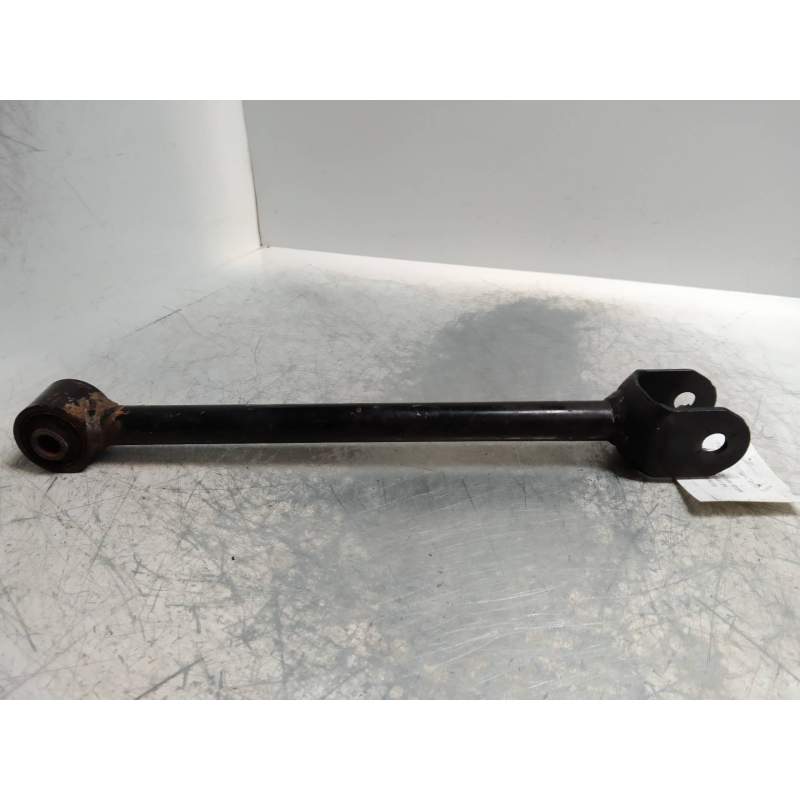 Recambio de tirante trasero derecho para lexus is200 (gxe10) 2.0 cat referencia OEM IAM   