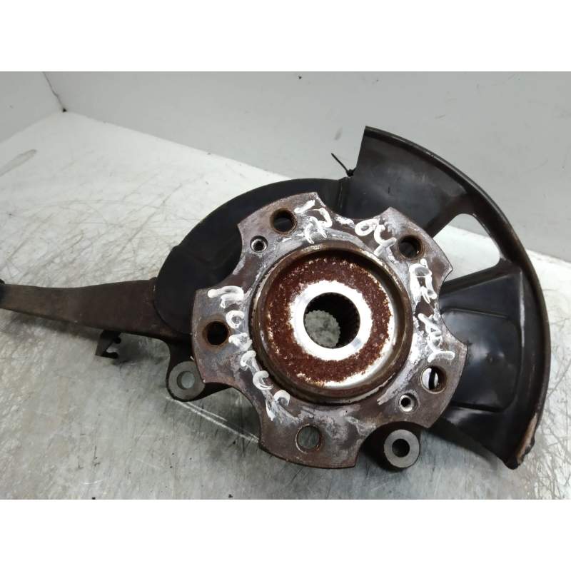 Recambio de mangueta delantera izquierda para ssangyong rodius 2.7 turbodiesel cat referencia OEM IAM  27XDI 2005