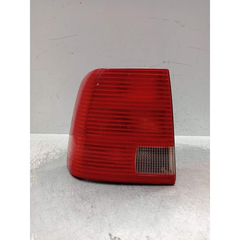 Recambio de piloto trasero izquierdo para volkswagen passat b5 (3b2) 1.9 tdi referencia OEM IAM   1997