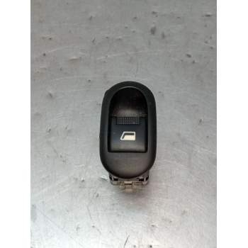 MANDO ELEVALUNAS DELANTERO DERECHO 96605364XT 2006
