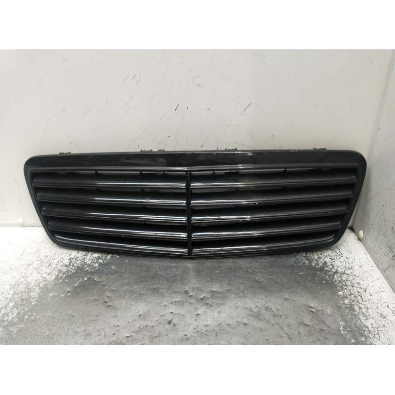 Recambio de rejilla delantera para mercedes-benz clk (c208) clk 320 (208.365) referencia OEM IAM   1997