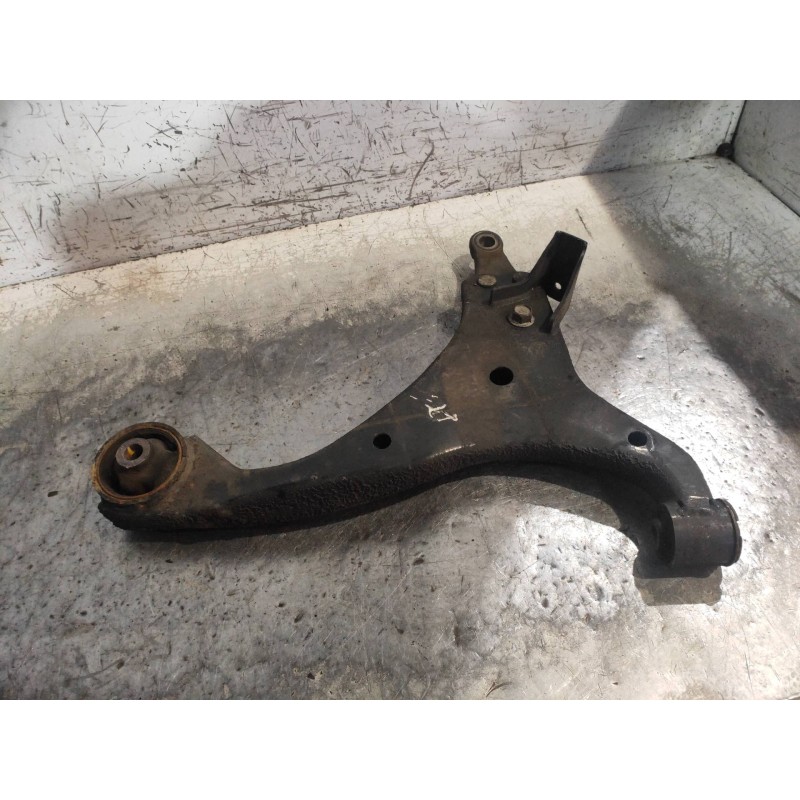 Recambio de brazo suspension inferior delantero derecho para kia carens (un) active referencia OEM IAM 545001DXXX  