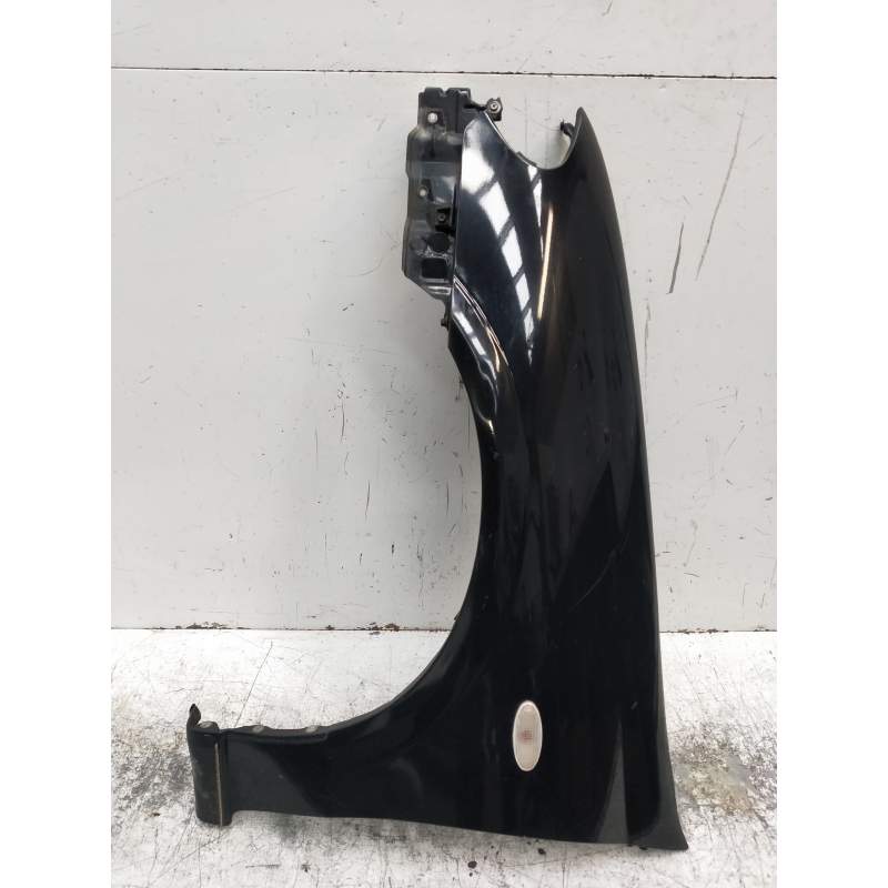 Recambio de aleta delantera izquierda para nissan almera (n16/e) comfort referencia OEM IAM   2000