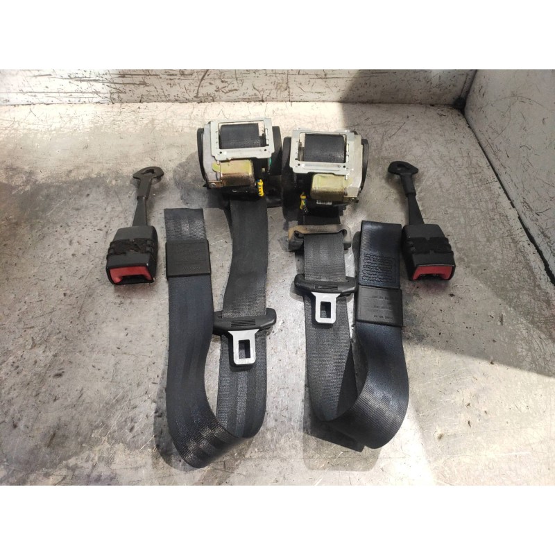 Recambio de juego cinturones delantero para audi a4 cabrio (8h) 3.0 quattro referencia OEM IAM   