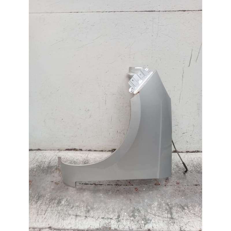 Recambio de aleta delantera izquierda para tata indica vista 1.3 crdi referencia OEM IAM   2012