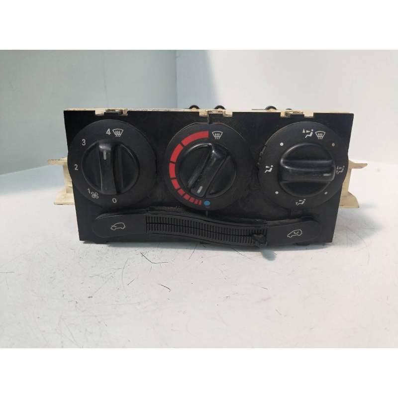 Recambio de mando calefaccion / aire acondicionado para mercedes-benz clase a (w168) 1.4 cat referencia OEM IAM 1688300385  