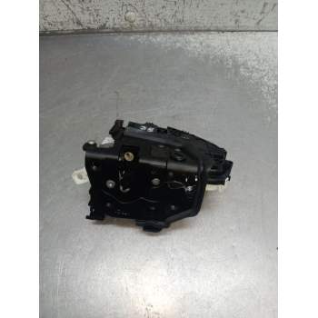 MOTOR CIERRE CENTRALIZADO TRASERO DERECHO 8X0839016G 5P 