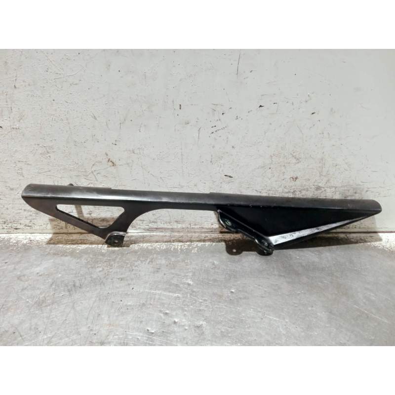 Recambio de cadenas para kawasaki ninja zx-6 r/rr referencia OEM IAM 360140020  PROTECTOR CUBRE CADENA