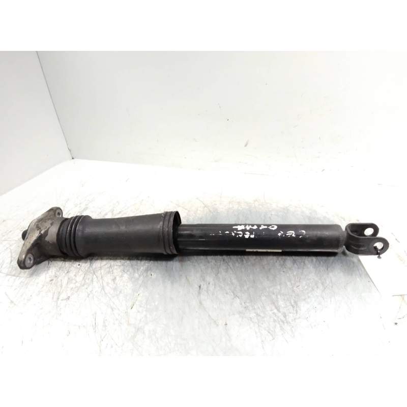Recambio de amortiguador trasero para kia cee´d emotion referencia OEM IAM 553101H500  
