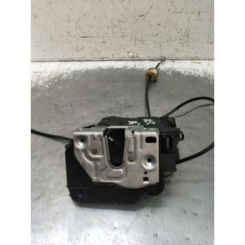 MOTOR CIERRE CENTRALIZADO DELANTERO DERECHO 5P 2002