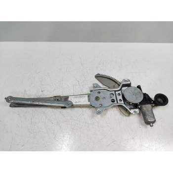 ELEVALUNAS DELANTERO DERECHO 3P 2005