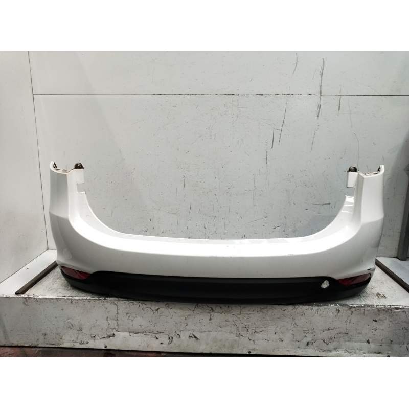 Recambio de paragolpes trasero para kia carens iv 1.7 crdi referencia OEM IAM  VER FOTOS 2013