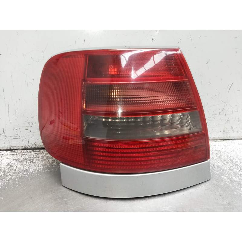 Recambio de piloto trasero izquierdo para audi a4 berlina (b5) 1.9 tdi quattro referencia OEM IAM 289901  99