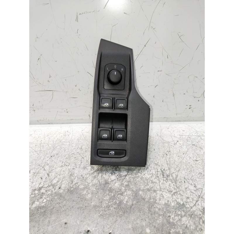 Recambio de mando elevalunas delantero izquierdo para seat arona xcellence referencia OEM IAM 5G0959857F  5P