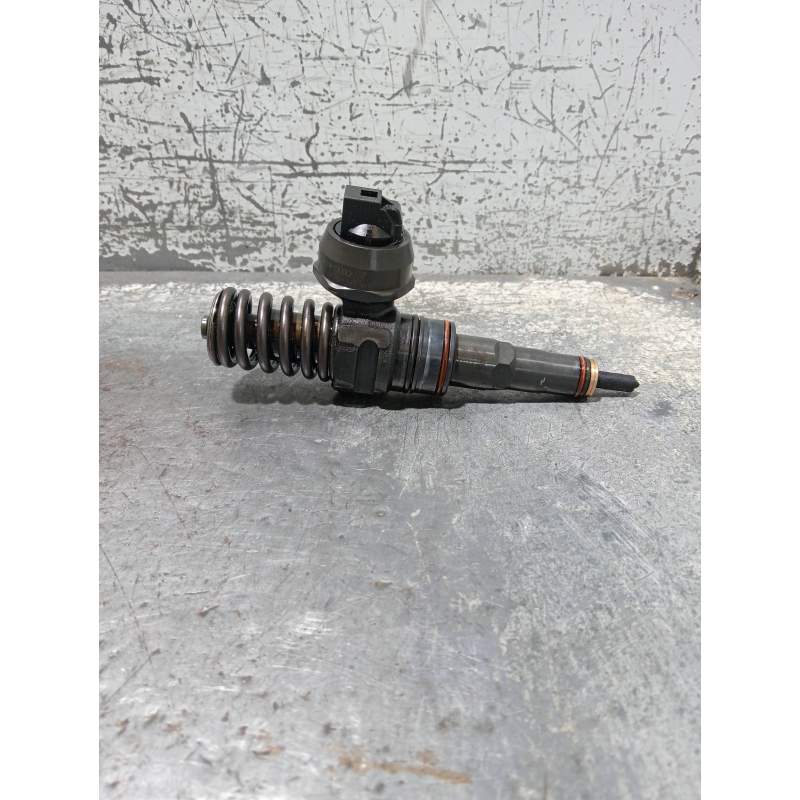 Recambio de inyector para volkswagen golf iv (1j1) 1.9 tdi referencia OEM IAM 0414720038 038130073AK BOSCH