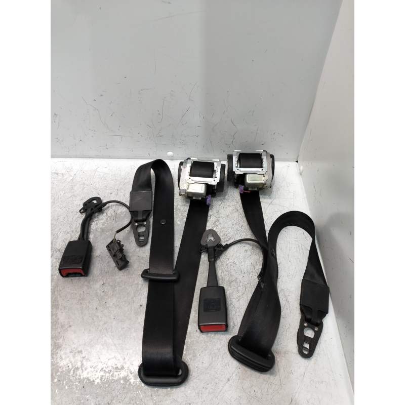 Recambio de juego cinturones delantero para audi a6 berlina (4f2) 2.0 tfsi referencia OEM IAM  4P 2004