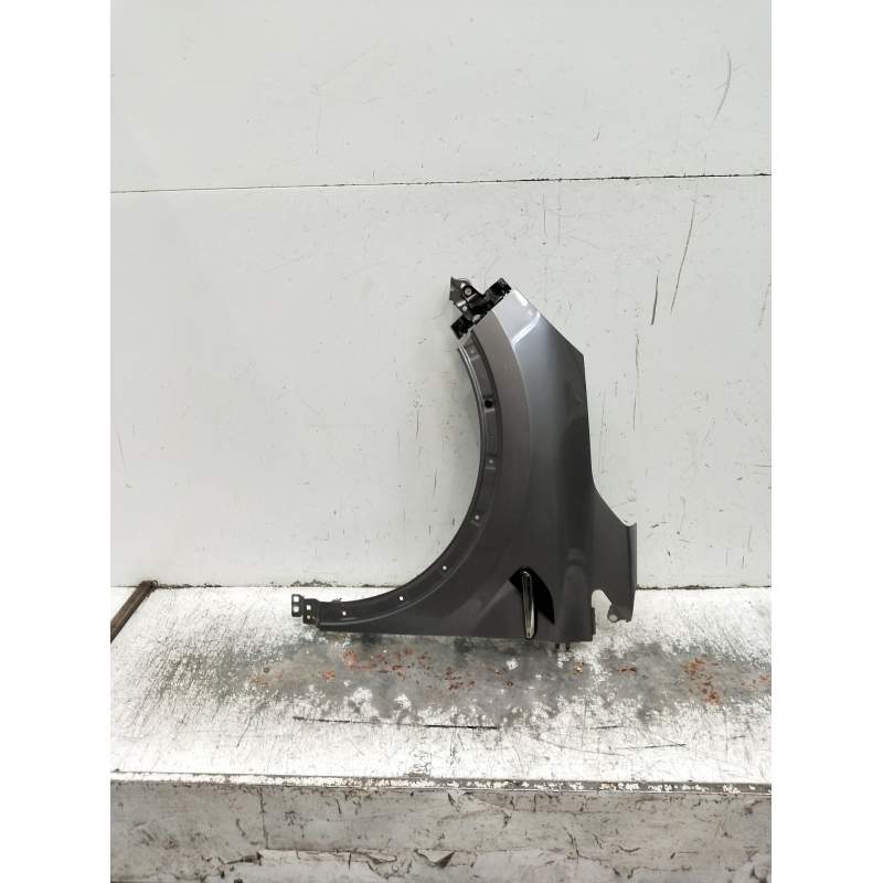 Recambio de aleta delantera izquierda para renault captur ii (hf_) tce 140 (hfn0) referencia OEM IAM   