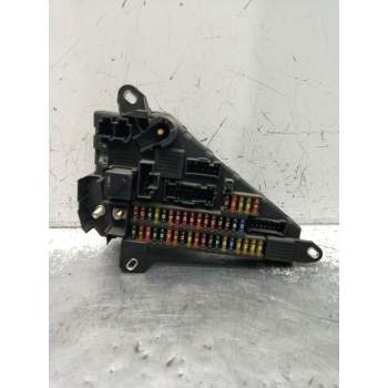 CAJA RELES / FUSIBLES 690661804 518956024 2003