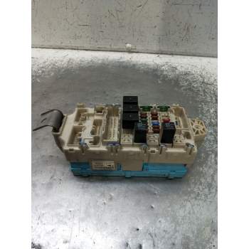 CAJA RELES / FUSIBLES G8C527M4 1670D6 CCAB07LF364BT4 8637A562 2010