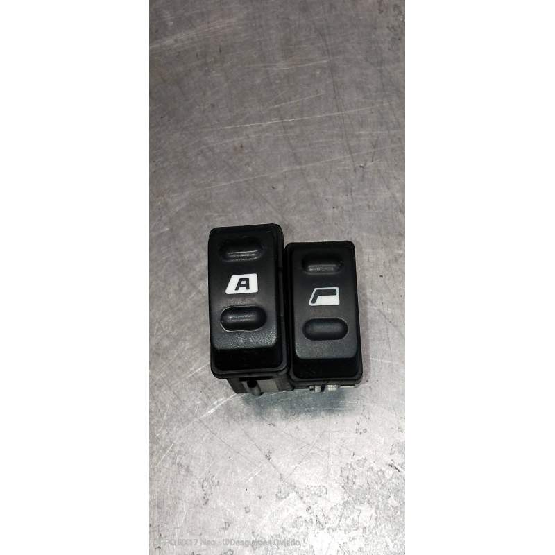 Recambio de mando elevalunas delantero izquierdo para citroën xsara berlina 1.9 td px referencia OEM IAM   