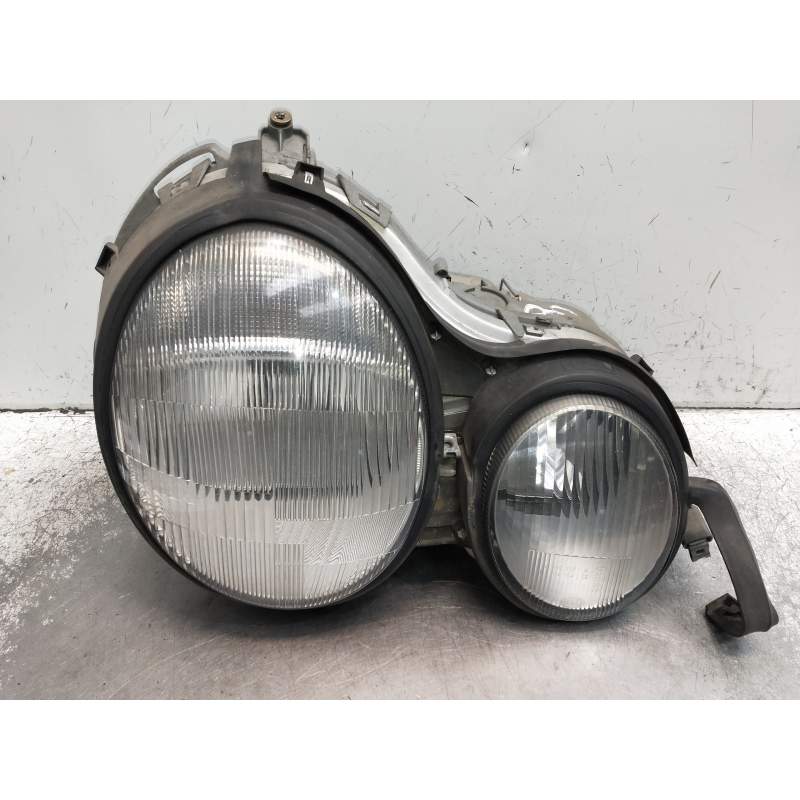 Recambio de faro derecho para mercedes-benz clase e (w210) berlina diesel 220 diesel (210.004) referencia OEM IAM   