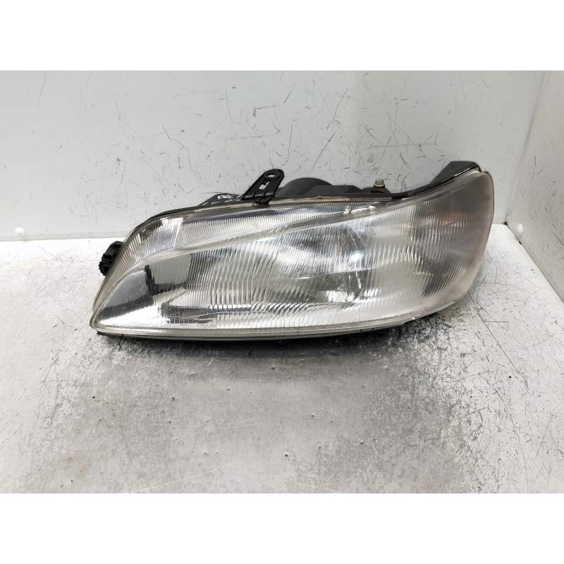 Recambio de faro izquierdo para peugeot 306 berlina 3/4/5 puertas (s2) referencia OEM IAM 9625305280 89000142 00