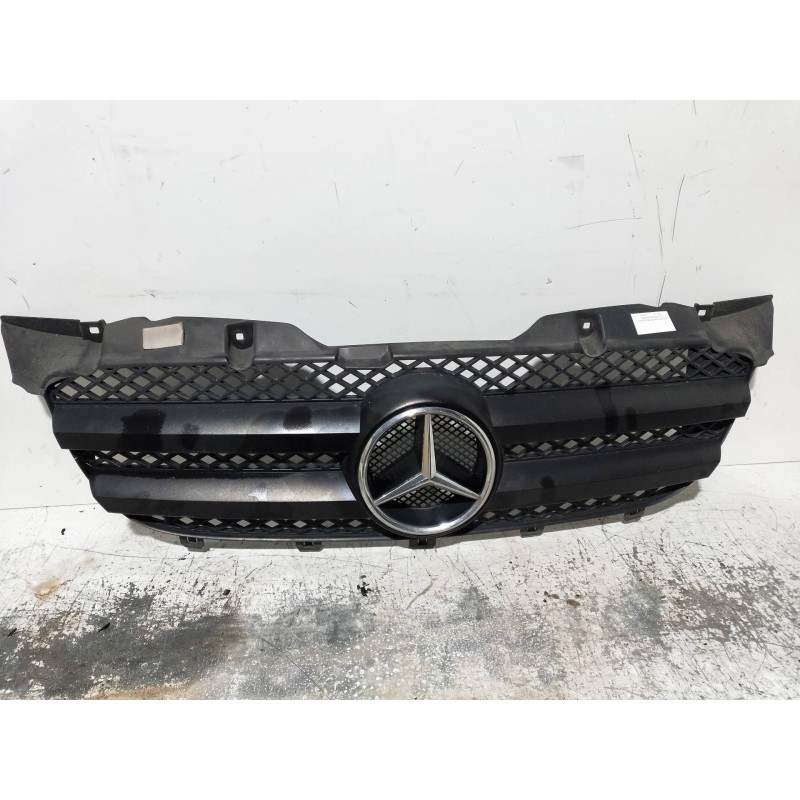 Recambio de rejilla delantera para mercedes sprinterii caja cerrada (desde 01.06) 210/213/216 cdi (906.611/613) referencia OEM I