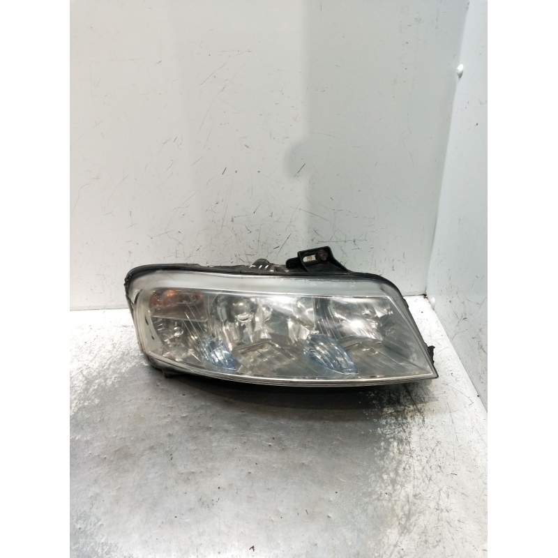Recambio de faro derecho para fiat stilo (192_) 1.9 jtd (192_xe1a) referencia OEM IAM   