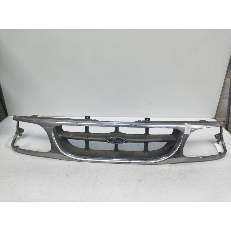 Recambio de rejilla delantera para ford explorer 4.0 xlt referencia OEM IAM   