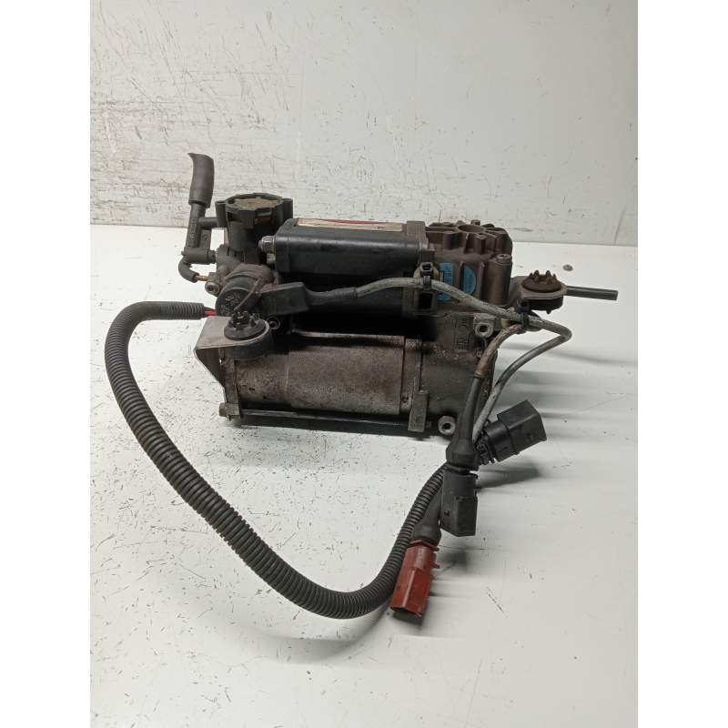 Recambio de bomba suspension para audi a8 d3 (4e2, 4e8) 4.2 tdi quattro referencia OEM IAM   