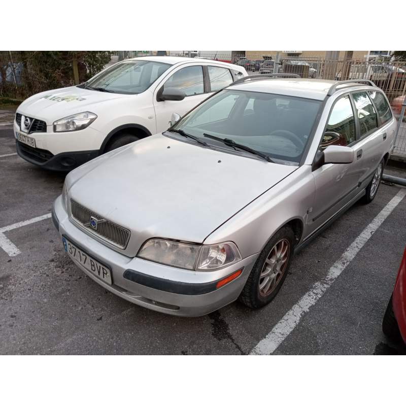 VOLVO V40 STATION WAGON (645)