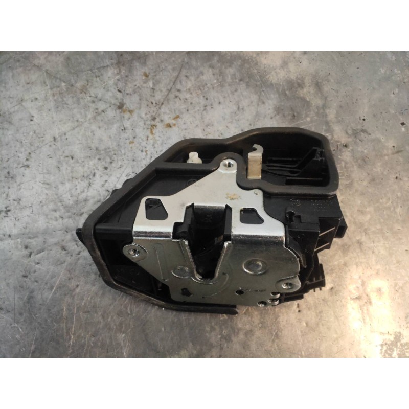 Recambio de motor cierre centralizado trasero izquierdo para bmw serie 3 lim. (f30) 318d referencia OEM IAM 7229459  