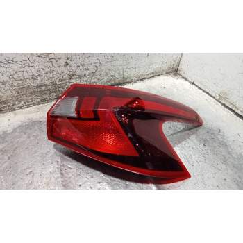 PILOTO TRASERO DERECHO 92402Q0000 2020