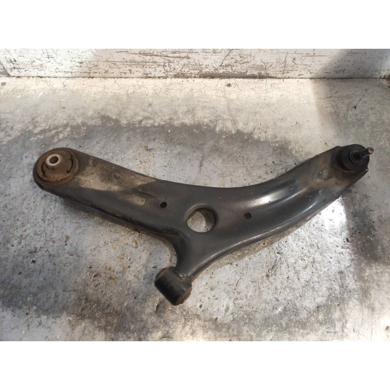 Recambio de brazo suspension inferior delantero izquierdo para hyundai ix20 gl classic referencia OEM IAM   