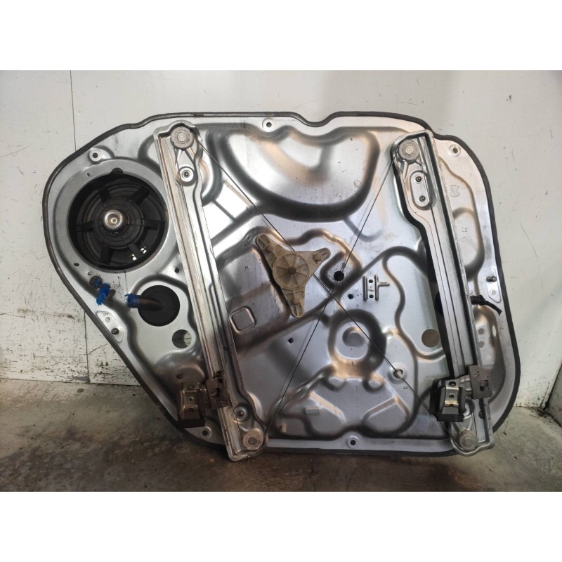 Recambio de elevalunas delantero derecho para hyundai ix20 gl classic referencia OEM IAM 824801K020  