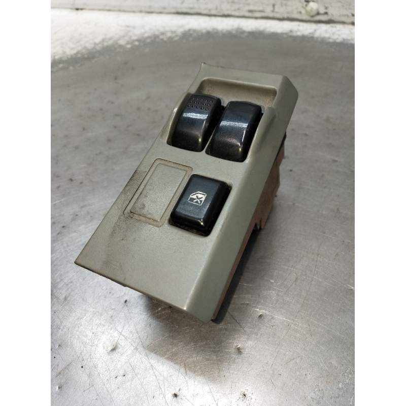 Recambio de mando elevalunas delantero izquierdo para fuso (mitsubishi) canter 3c13 referencia OEM IAM MK344630 2P 2003
